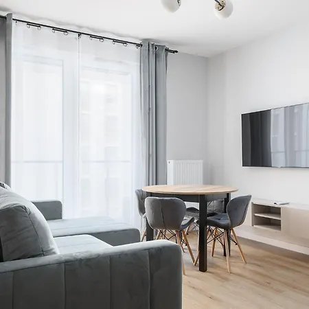 Rentplanet - Jagiellonska Lägenhet Warszawa