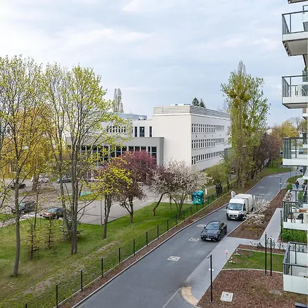 Rentplanet - Jagiellonska Lägenhet Warszawa