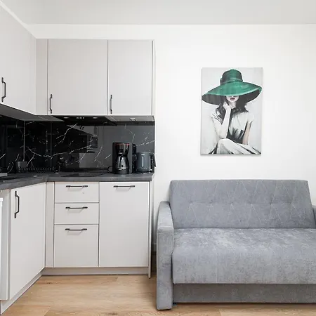 Rentplanet - Jagiellonska * ワルシャワ